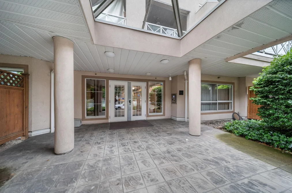 412 525 AGNES STREET, New Westminster BC V3L 1G2, New Westminster BC — Residential for Sale — Photo 3 of 29
