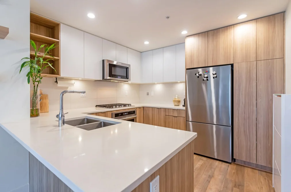 Condo for sale at 412 750 Dogwood Street Coquitlam British Columbia - MLS: R3158686