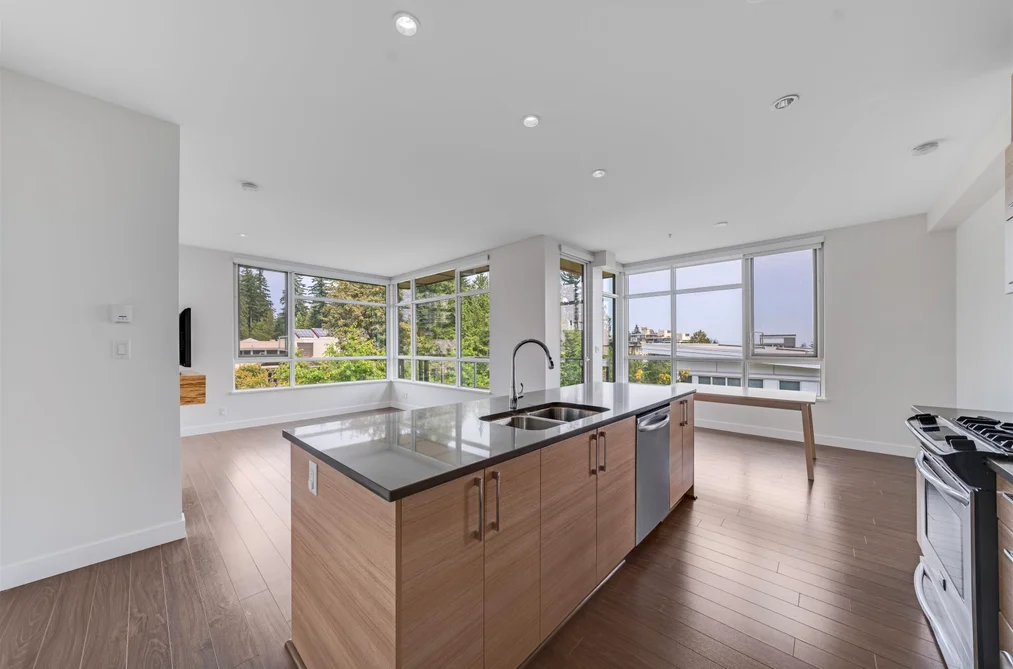 Condo for sale at 412 9150 University High Street Burnaby British Columbia - MLS: R3164333