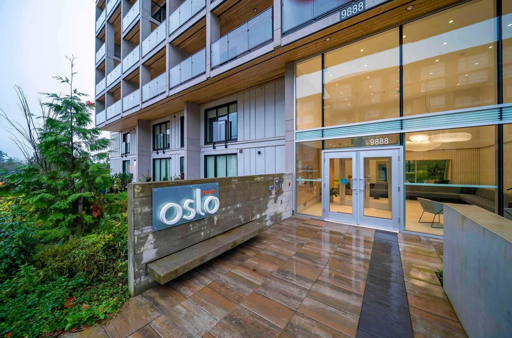 412 - 9888 University Crescent, Burnaby, BC - MLS: R3162901 - Photo 2 412 - 9888 University Crescent, Burnaby, BC - MLS: R3162901 - Photo 2