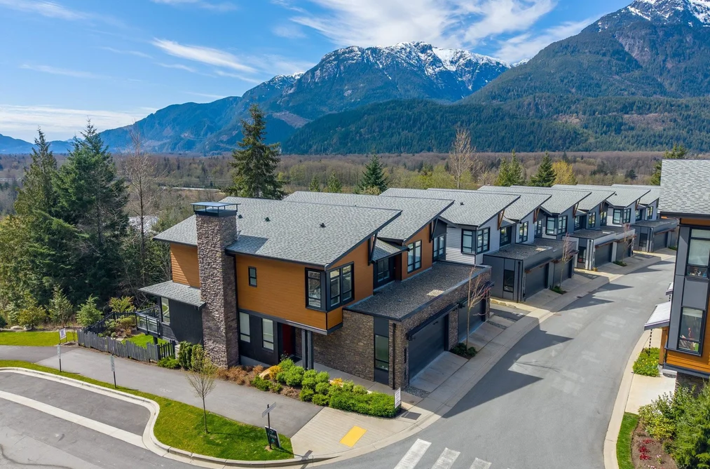 41203 HIGHLINE PLACE, Squamish BC V8B 1C2, Squamish BC — Residential for Sale - Photo 2