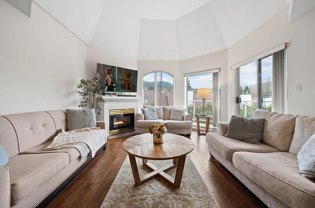 Condo for sale at 413 1220 Lasalle Place Coquitlam British Columbia - MLS: R3117358