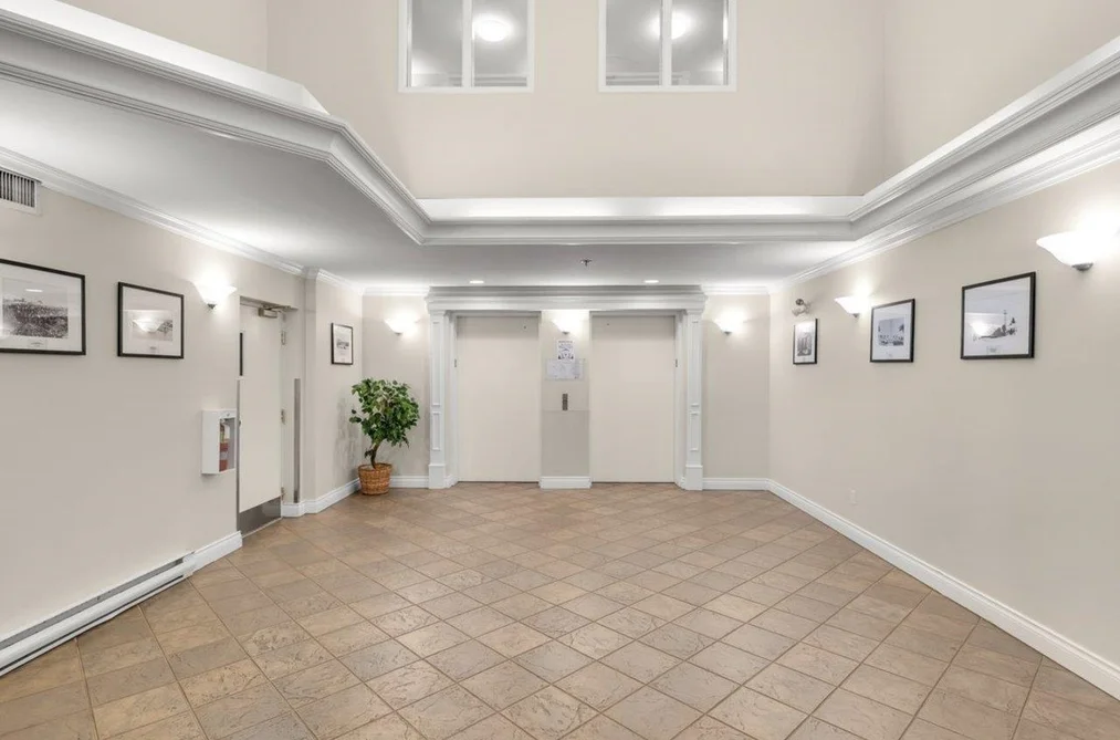413 128 W 8TH STREET, North Vancouver, BC — Residential for Sale - Photo 2