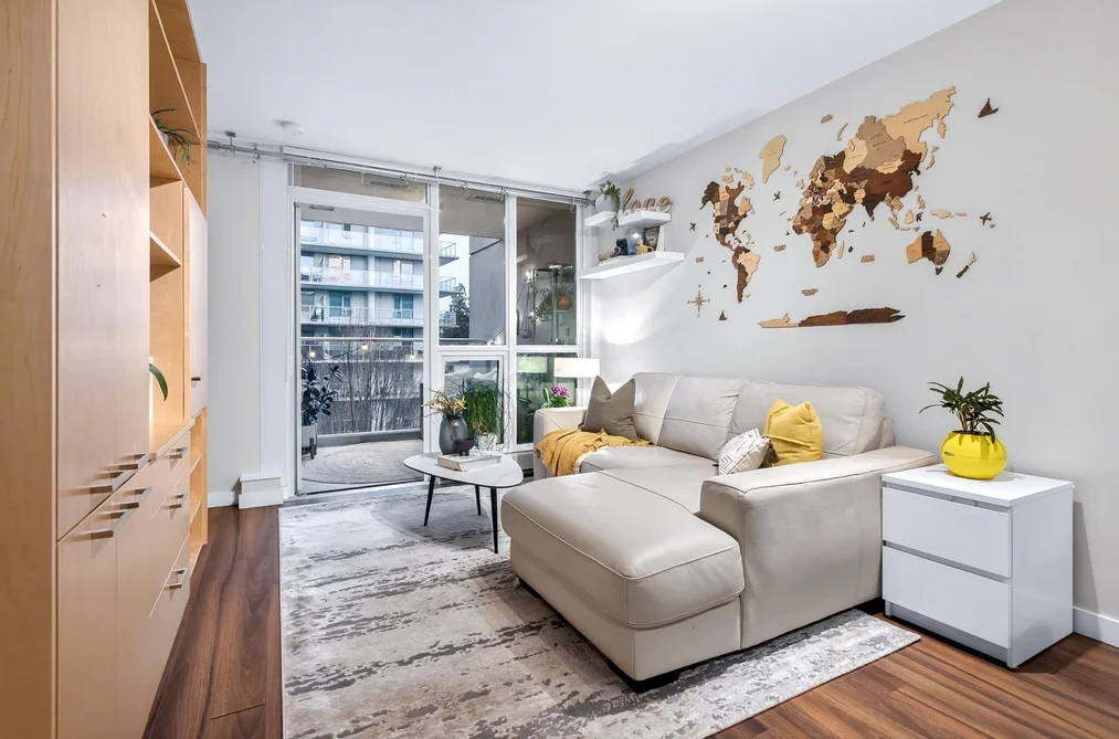 413 135 E 17 STREET, North Vancouver BC V7L 0C4, North Vancouver BC — Residential for Sale - Photo 3
