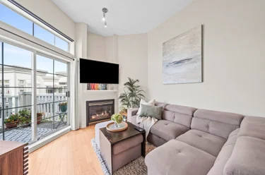 147 E 1st St Unit 413, North Vancouver, BC - MLS: R3174679