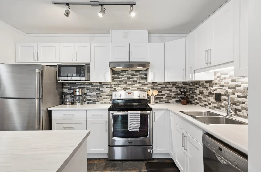 413 2968 BURLINGTON DRIVE, Coquitlam BC V3B 7N4, Coquitlam BC — Residential for Sale - Photo 3