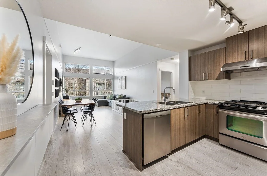 Condo for sale at 413 3156 Dayanee Springs Boulevard Coquitlam British Columbia - MLS: R3113476