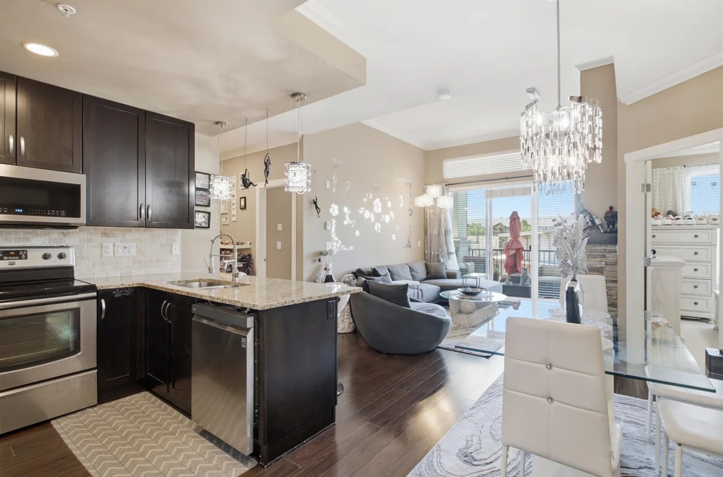 Condo for sale at 413 3192 Gladwin Road Abbotsford British Columbia - MLS: R3156940