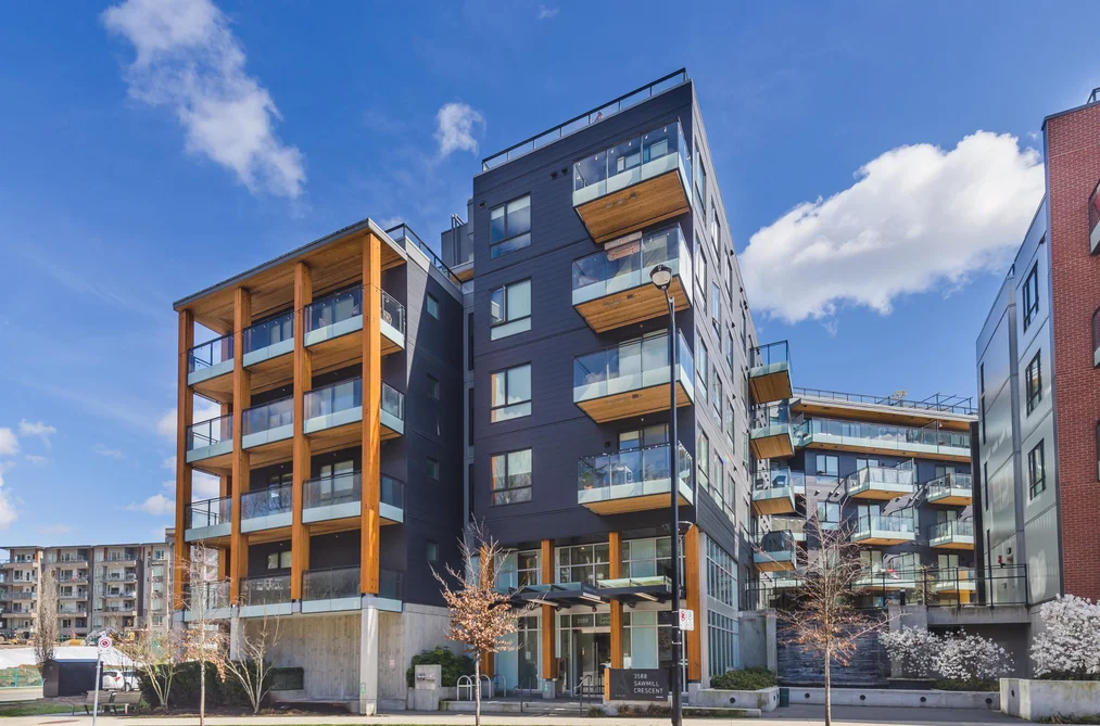 Condo for sale at 413 3588 Sawmill Crescent Vancouver British Columbia - MLS: R3136704