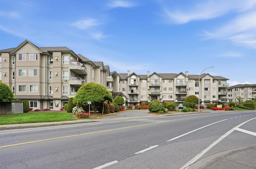 Condo for sale at 413 45520 Knight Road Chilliwack British Columbia - MLS: R3114639