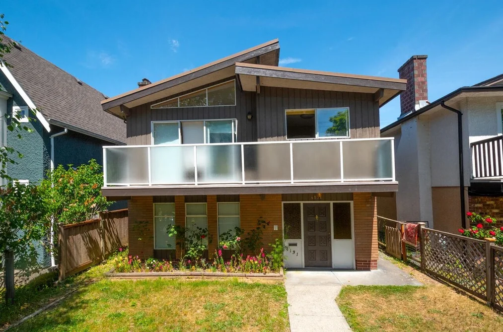 House for sale at 4131 W 16th Avenue Vancouver British Columbia - MLS: R3131799
