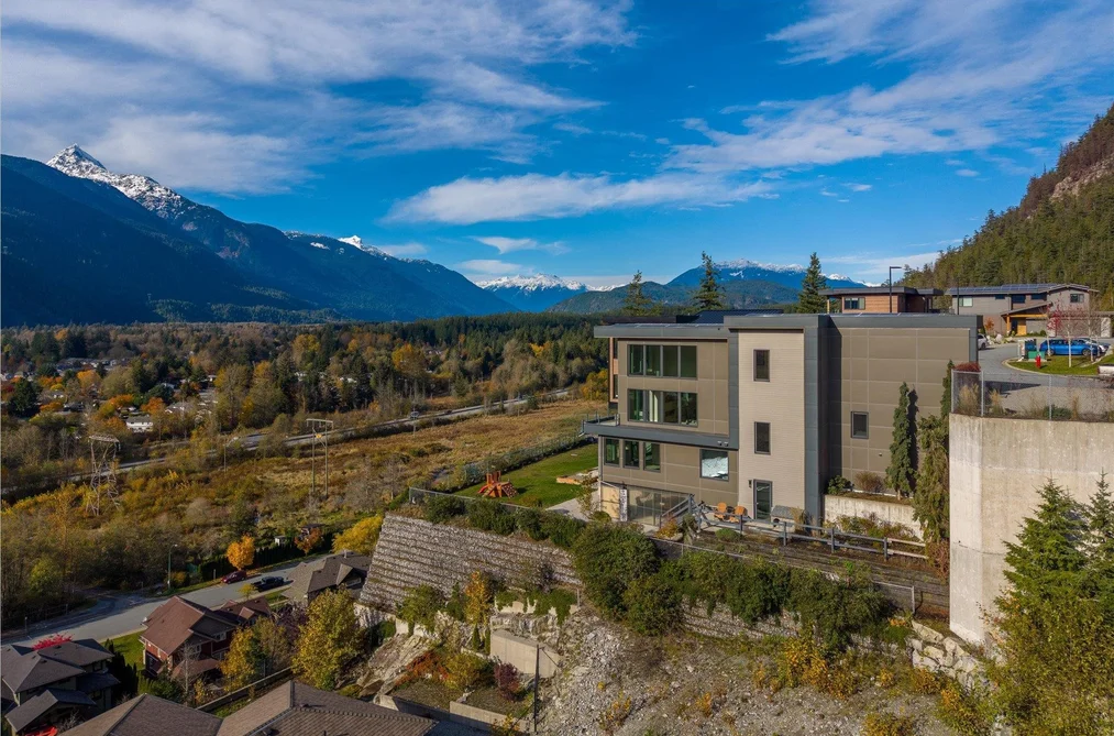 41337 HORIZON DRIVE, Squamish BC V8B 0Y7, Squamish BC — Residential for Sale - Photo 2