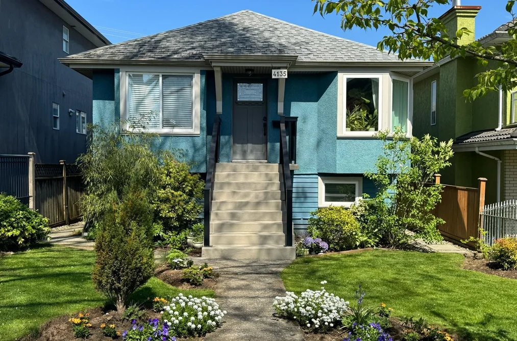 House for sale at 4135 Cambridge Street Burnaby British Columbia - MLS: R3152828