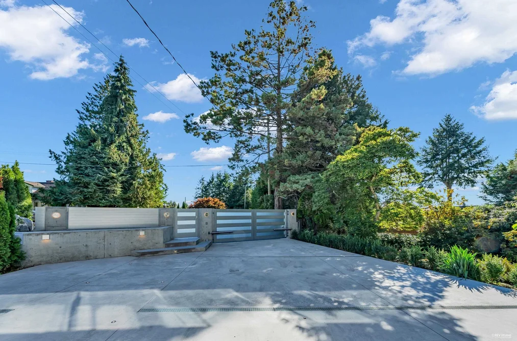 4138 BURKEHILL ROAD, West Vancouver BC V7V 3M4, West Vancouver BC — Residential for Sale - Photo 2