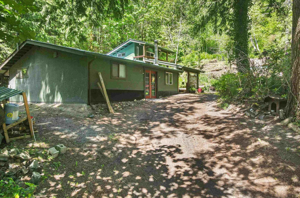 4139 SLESSE ROAD, Chilliwack BC V4Z 1B3, Chilliwack BC — Residential for Sale - Photo 2