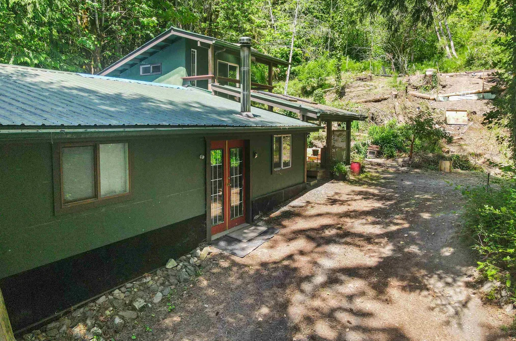 4139 SLESSE ROAD, Chilliwack BC V4Z 1B3, Chilliwack BC — Residential for Sale - Photo 3