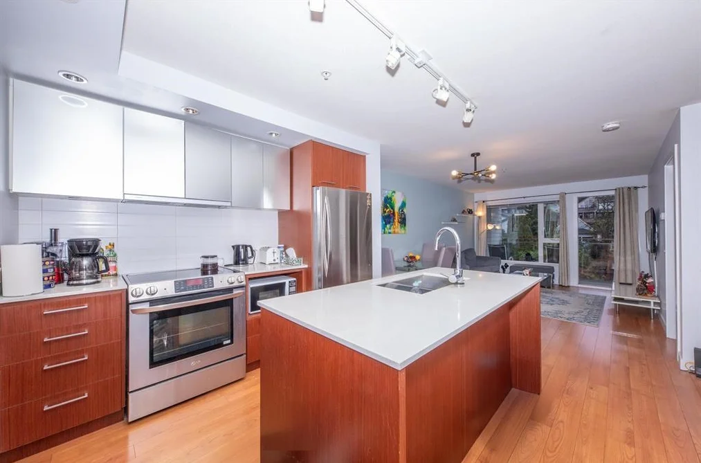414 221 E 3RD STREET, North Vancouver BC V7L 0C1, North Vancouver BC — Residential for Sale - Photo 3