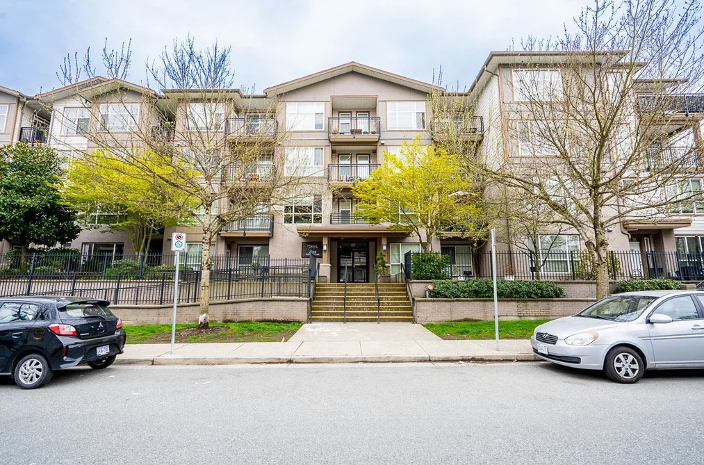 Condo for sale at 414 2343 Atkins Avenue Port Coquitlam British Columbia - MLS: R3123495