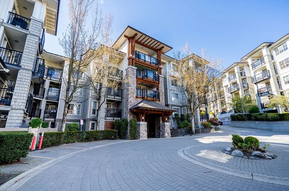 Condo for sale at 414 2958 Silver Springs Boulevard Coquitlam British Columbia - MLS: R3120307