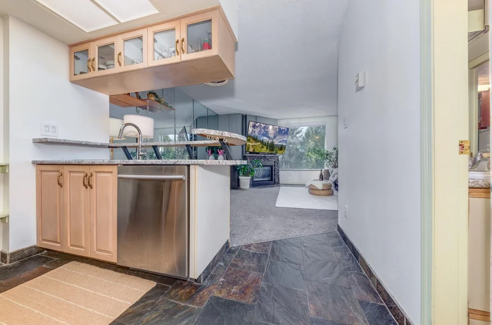 414 4809 SPEARHEAD DRIVE, Whistler BC V0N 1B0, Whistler BC — Residential for Sale - Photo 4