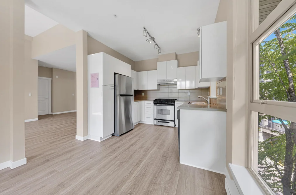 414 9339 UNIVERSITY CRESCENT, Burnaby BC V5A 4Y1, Burnaby BC — Residential for Sale - Photo 4