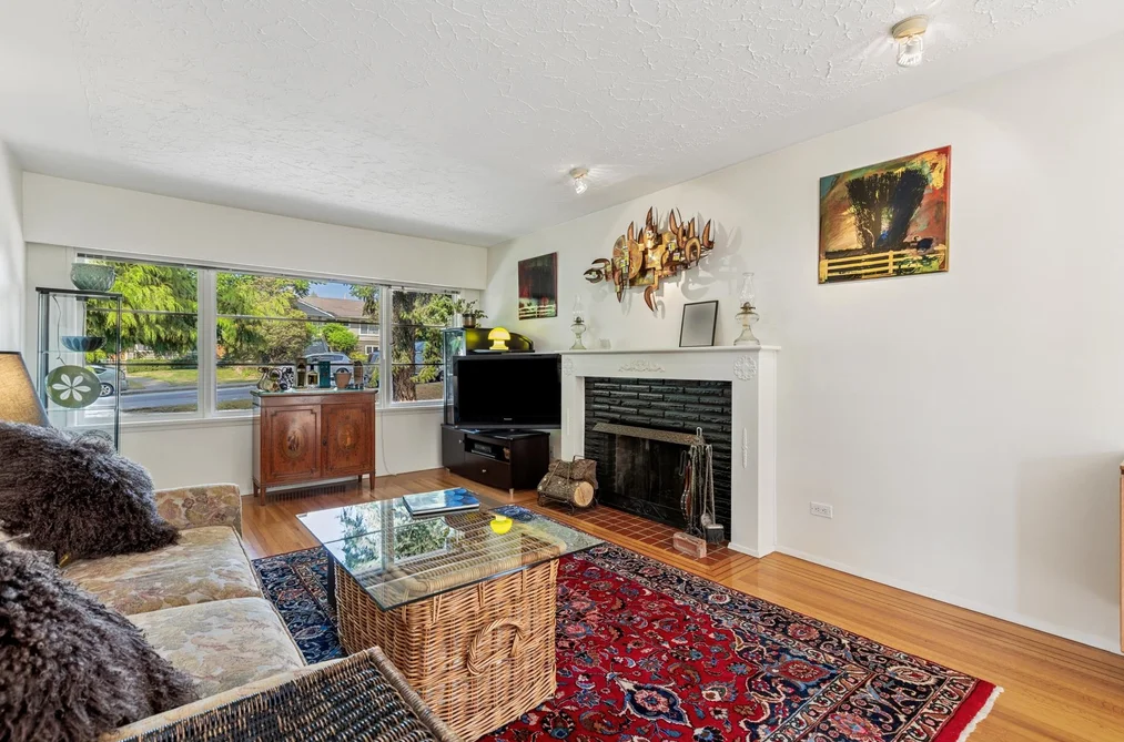 415 W 26TH STREET, North Vancouver BC V7N 2G9, North Vancouver BC — Residential for Sale - Photo 3