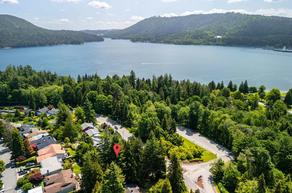 House for sale at 4150 Dollarton Highway North Vancouver British Columbia - MLS: R3081081