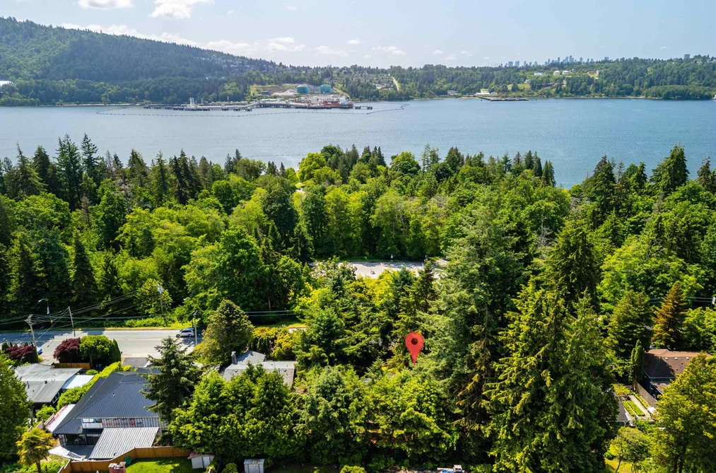 4150 DOLLARTON HIGHWAY, North Vancouver BC V7G 1A2, North Vancouver BC — Residential for Sale - Photo 2