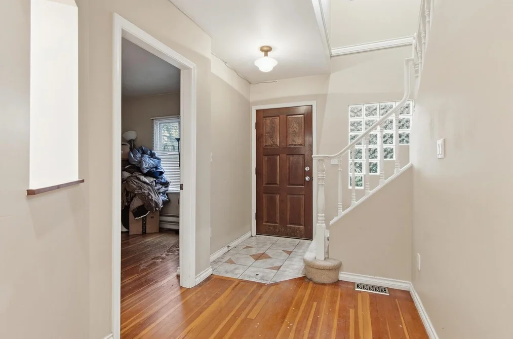 4154 MCGILL STREET, Burnaby BC V5C 1M8, Burnaby BC — Residential for Sale - Photo 2