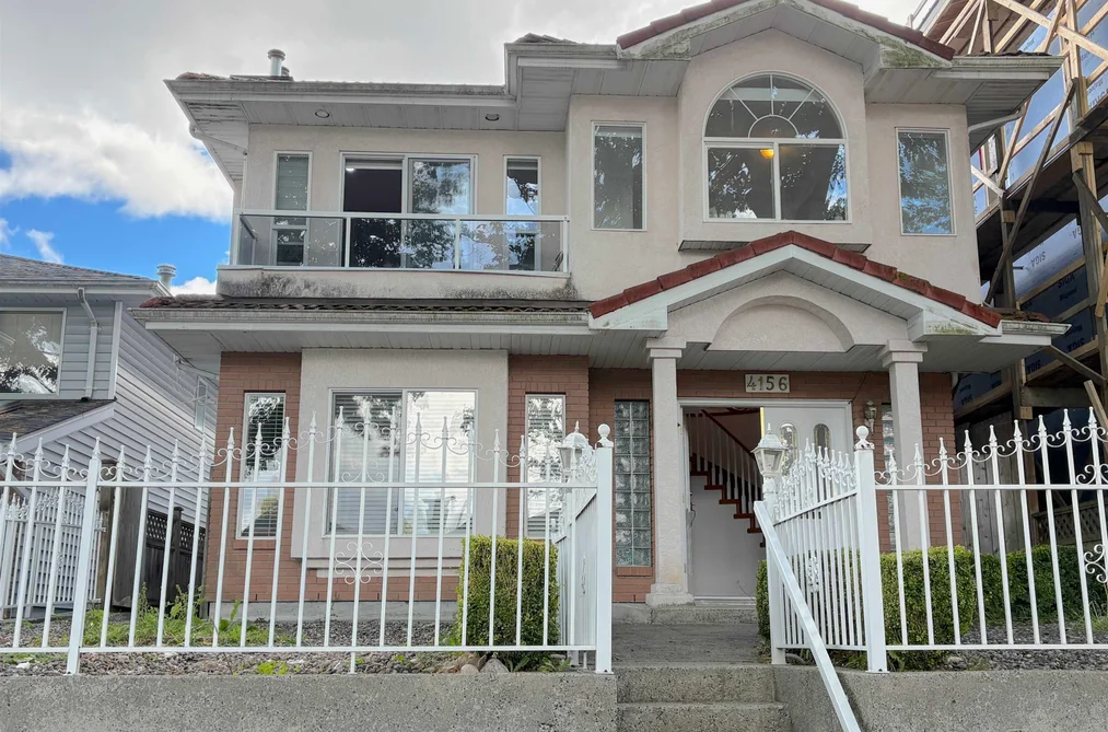 House for sale at 4156 Cambridge Street Burnaby British Columbia - MLS: R3132297