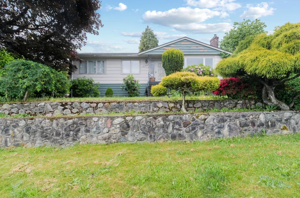 House for sale at 4156 Castlewood Crescent Burnaby British Columbia - MLS: R3130207