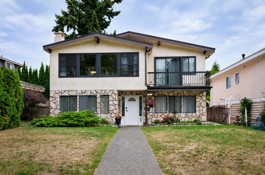 House for sale at 4158 Kenny Court Burnaby British Columbia - MLS: R3167081