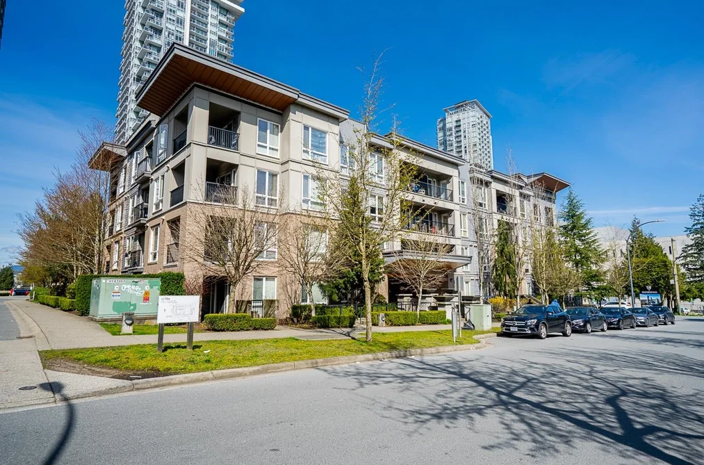 Condo for sale at 416 13339 102a Avenue Surrey British Columbia - MLS: R3109745