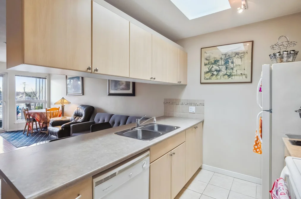 416 2891 E HASTINGS STREET, Vancouver BC V5K 5J8, Vancouver BC — Residential for Sale - Photo 2