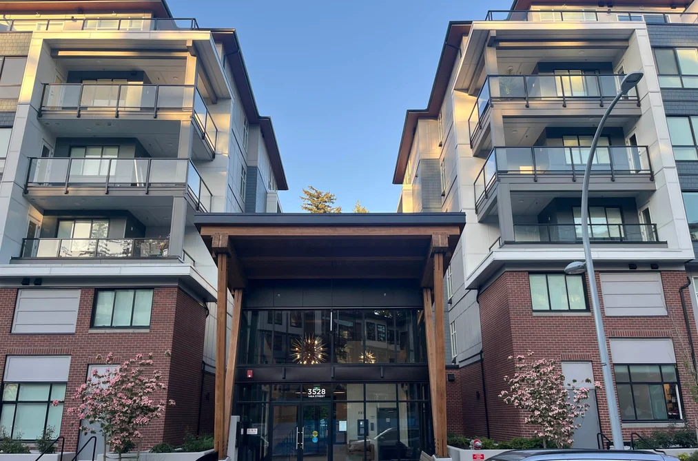 Condo for sale at 416 3528 146a Street Surrey British Columbia - MLS: R3115216