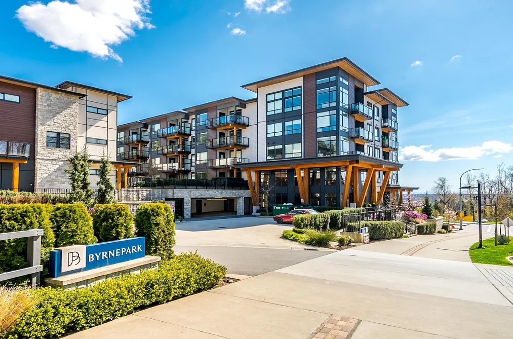 Condo for sale at 416 6438 Byrnepark Drive Burnaby British Columbia - MLS: R3168488
