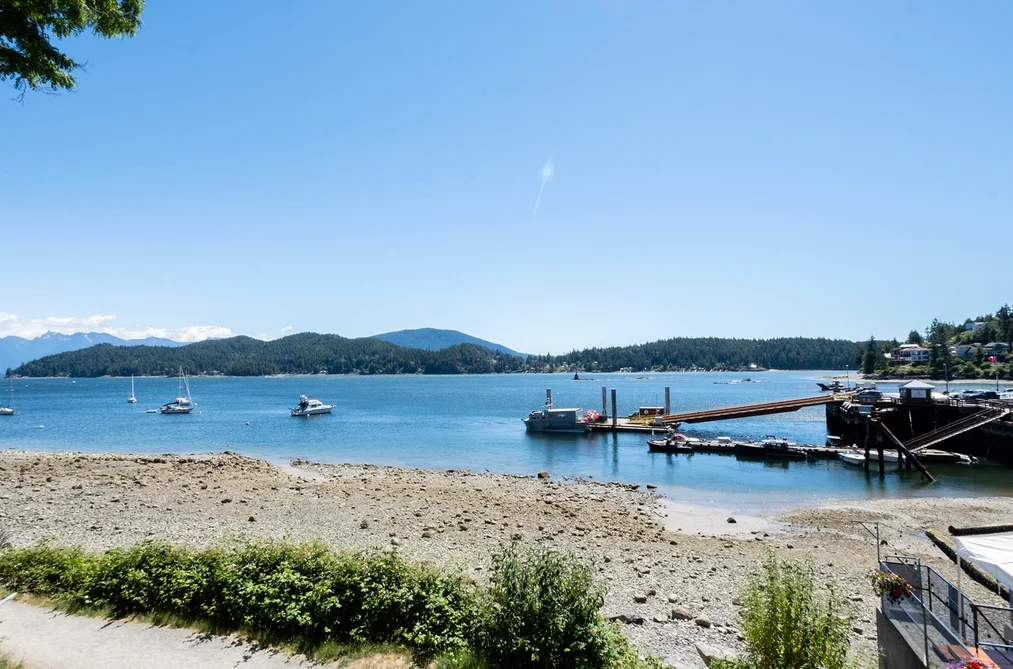 416 MARINE DRIVE, Gibsons BC V0N 1V1, Gibsons BC — Residential for Sale — Photo 18 of 38