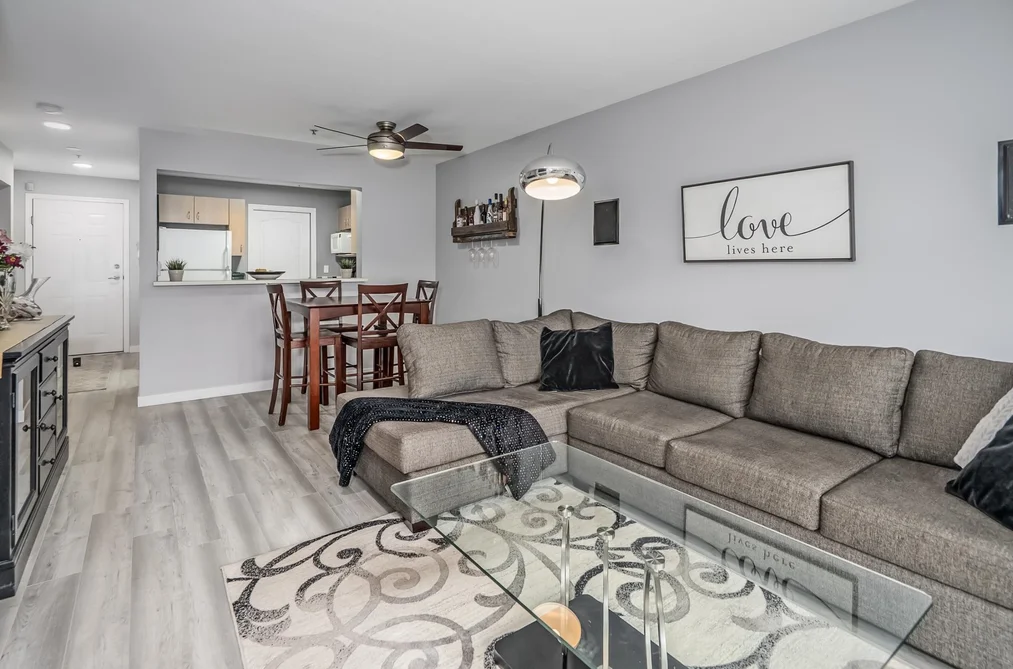 417 15210 GUILDFORD DRIVE, Surrey BC V3R 0X7, Surrey BC — Residential for Sale - Photo 5
