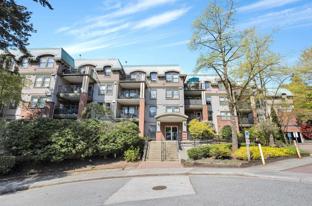 Condo for sale at 417 1591 Booth Avenue Coquitlam British Columbia - MLS: R3112651
