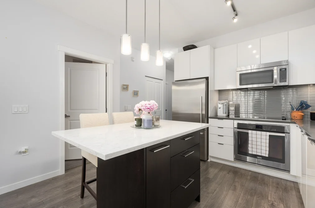 417 2665 MOUNTAIN HIGHWAY, North Vancouver BC V7J 0A8, North Vancouver BC — Residential for Sale — Photo 3 of 19