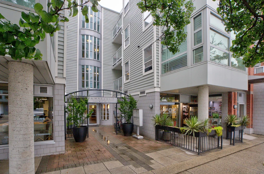 Condo for sale at 417 2929 W 4th Avenue Vancouver British Columbia - MLS: R3150938