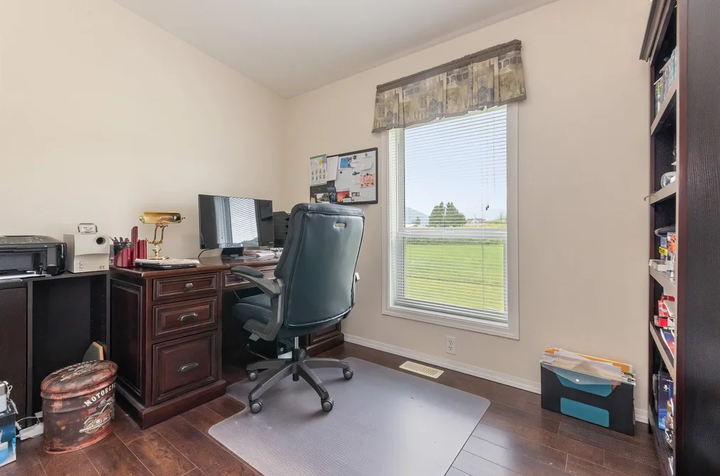 41725 HARE AVENUE, Yarrow BC V2R 5E9, Yarrow BC — Residential for Sale — Photo 15 of 35