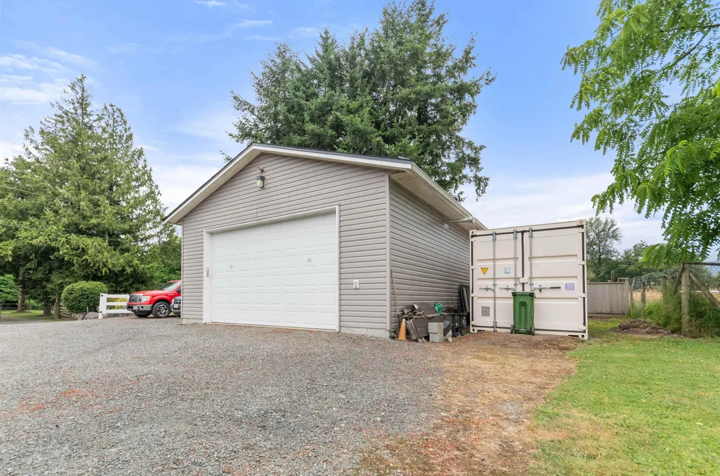 41725 HARE AVENUE, Yarrow BC V2R 5E9, Yarrow BC — Residential for Sale — Photo 5 of 35