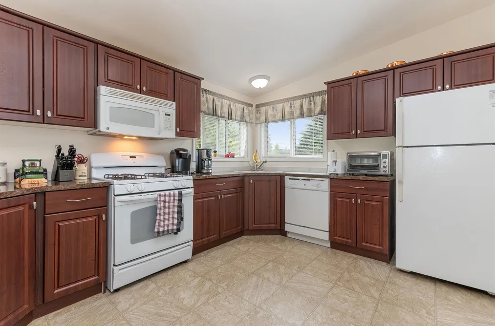 41725 HARE AVENUE, Yarrow BC V2R 5E9, Yarrow BC — Residential for Sale — Photo 7 of 35