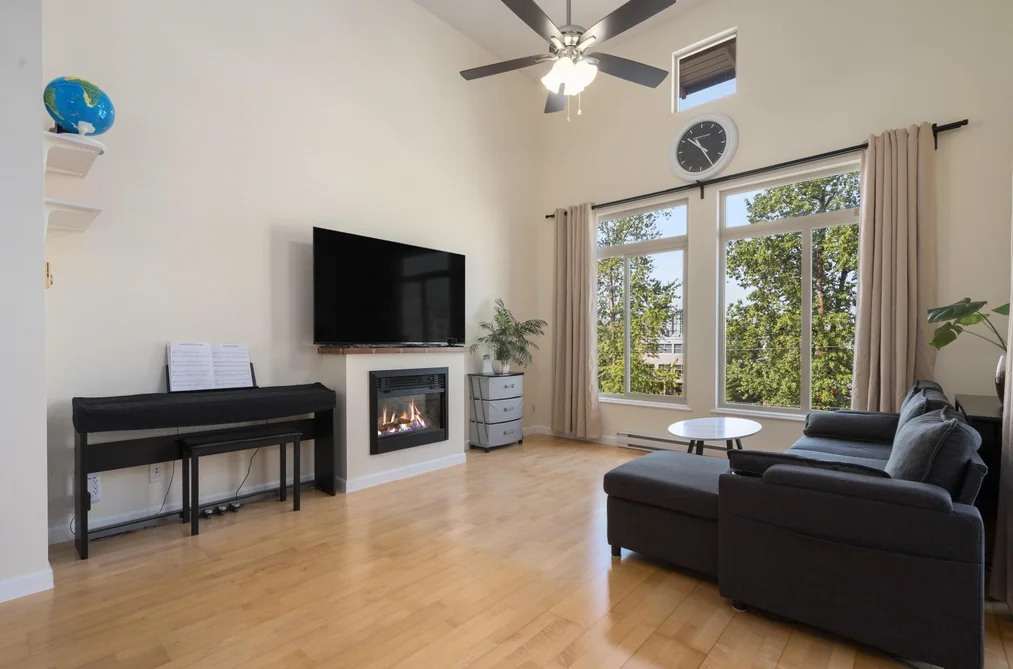 Condo for sale at 418 10180 153 Street Surrey British Columbia - MLS: R3156907