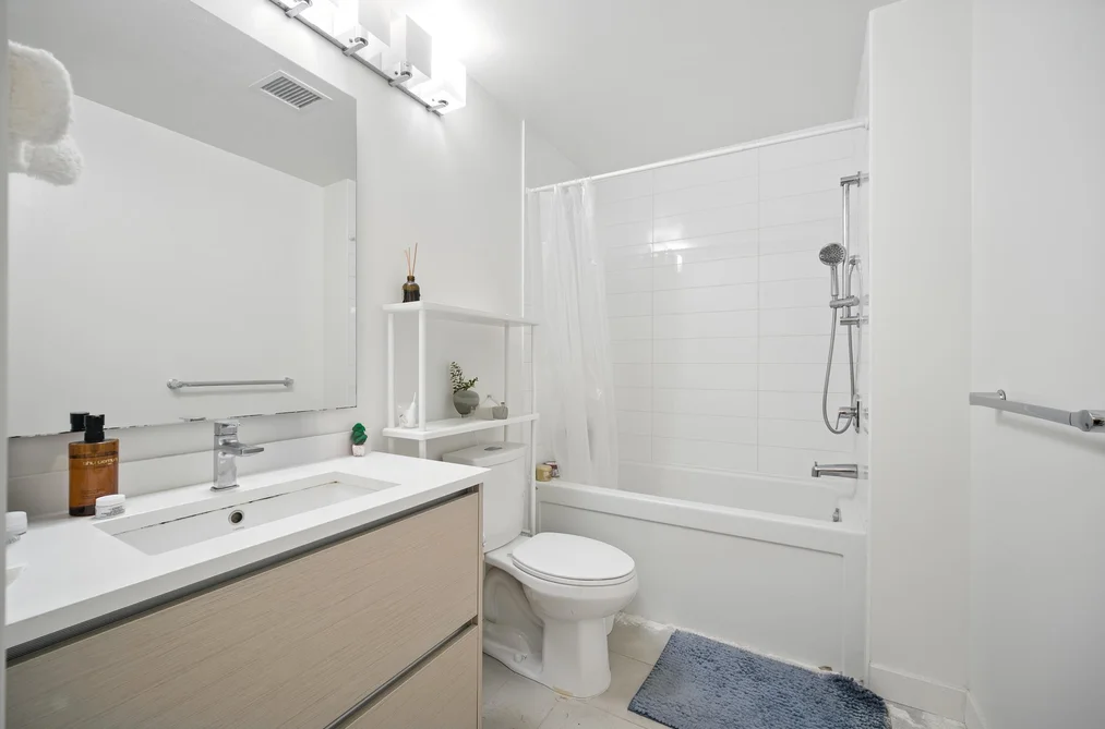 418 8850 UNIVERSITY CRESCENT, Burnaby BC V5A 0C8, Burnaby BC — Residential for Sale — Photo 7 of 22