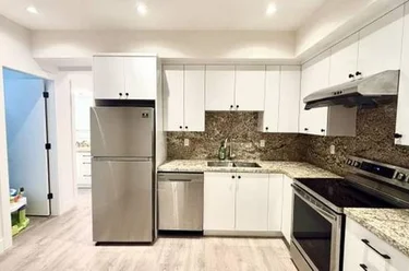 418 E 12th St, North Vancouver, BC - MLS: R3178977