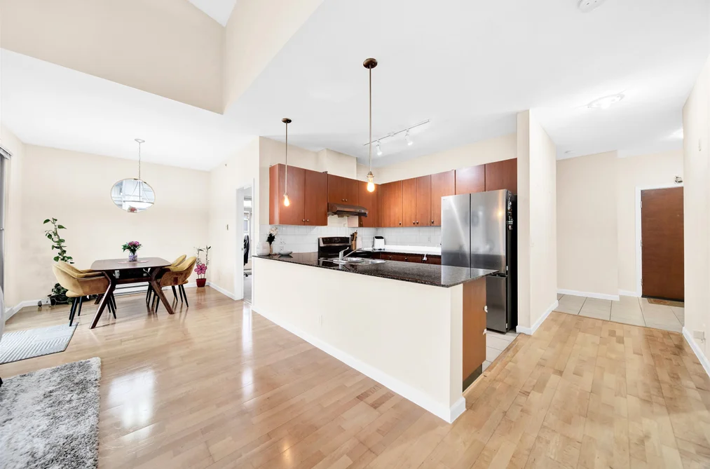419 15385 101A AVENUE, Surrey BC V3R 0B4, Surrey BC — Residential for Sale — Photo 11 of 30