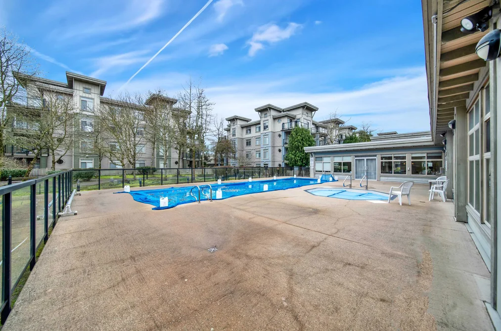419 15385 101A AVENUE, Surrey BC V3R 0B4, Surrey BC — Residential for Sale — Photo 5 of 30