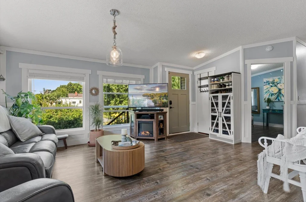 41933 KIRK AVENUE, Yarrow BC V2R 5E8, Yarrow BC — Residential for Sale - Photo 2
